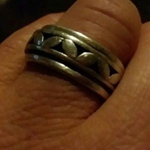 Unisex spinning ring